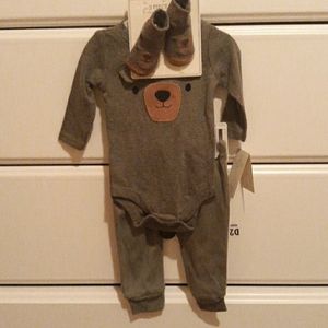 3 piece set (bodysuit, pants and socks)